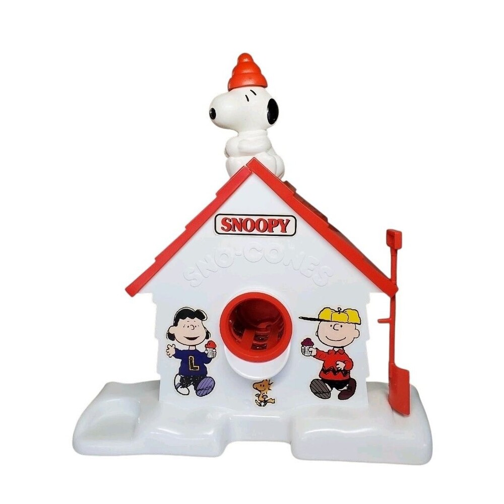 Hasbro Snoopy & Friends Sno-Cone Machine